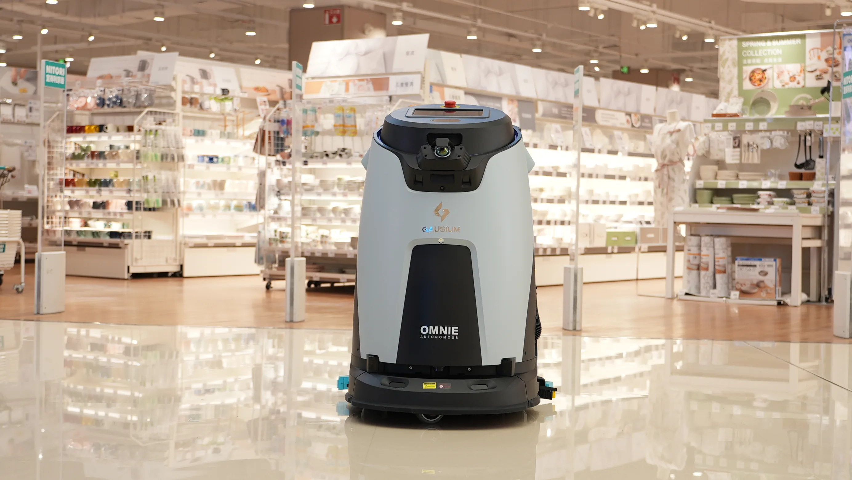 Gausium Omnie im Einsatz im Einzelhandel